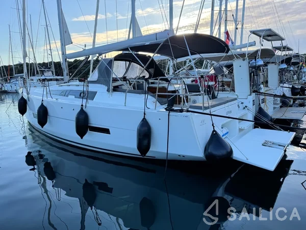 Dufour 430 - Yacht Charter Sailica