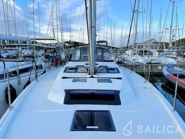 Dufour 430 - Yacht Charter Sailica