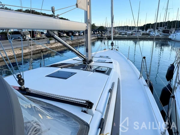 Dufour 430 - Yacht Charter Sailica