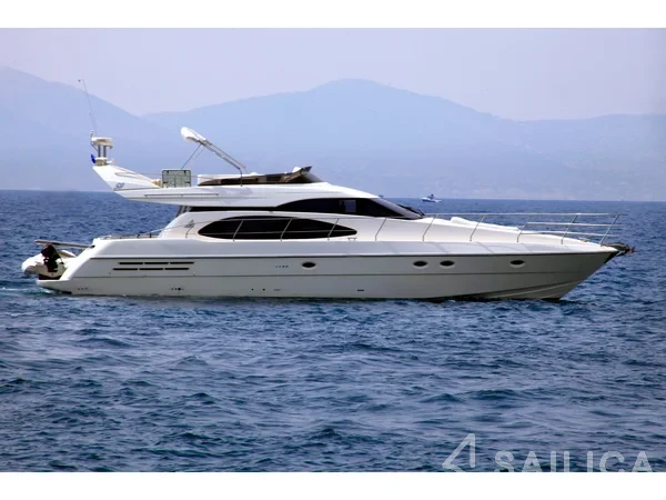 Azimut 58 - Yacht Charter Sailica