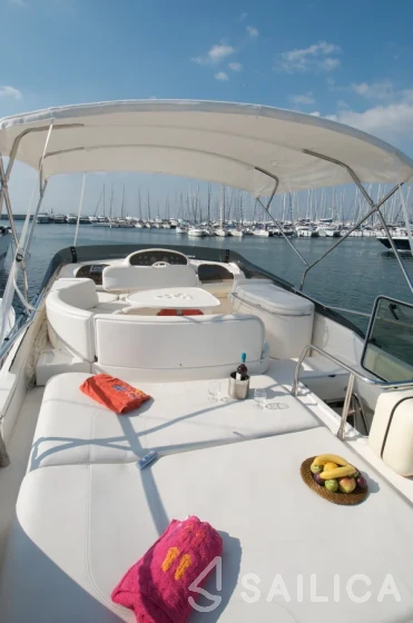 Azimut 58 - Yacht Charter Sailica