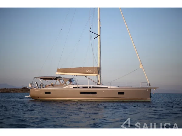 Oceanis 51.1 - Yacht Charter Sailica