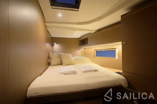 Oceanis 51.1 - Yacht Charter Sailica