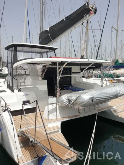 Lagoon 42 - Yacht Charter Sailica