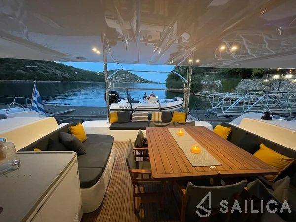 Lagoon 50 - Yacht Charter Sailica