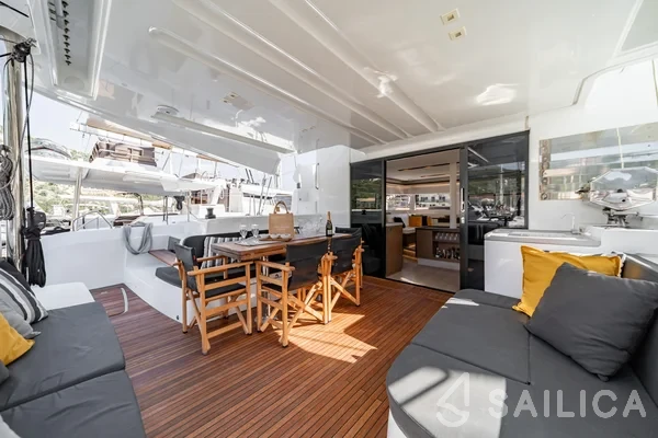 Lagoon 50 - Yacht Charter Sailica