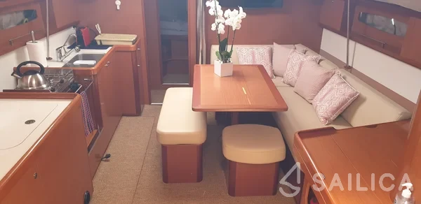 Oceanis 46 - Yacht Charter Sailica