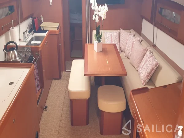 Oceanis 46 - Yacht Charter Sailica