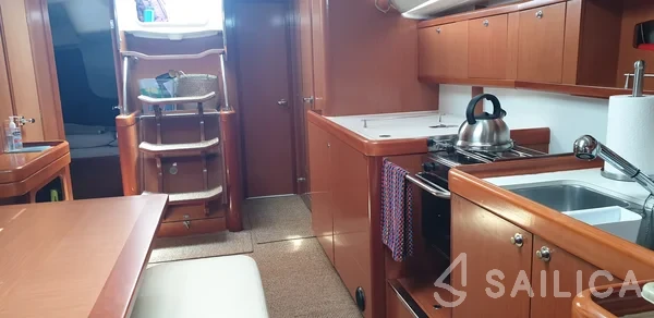 Oceanis 46 - Yacht Charter Sailica