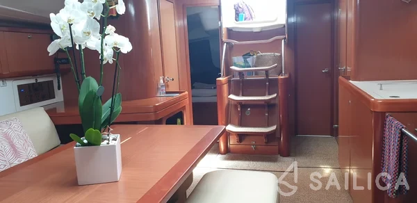 Oceanis 46 - Yacht Charter Sailica