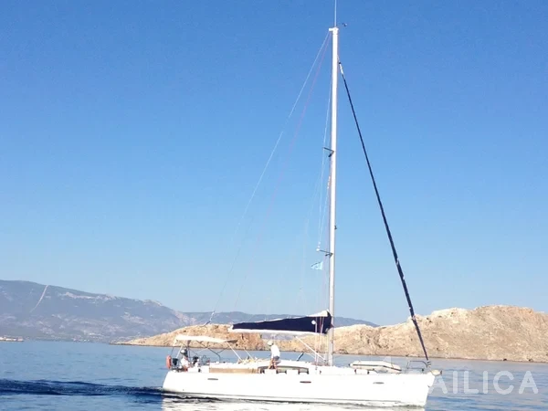 Oceanis 43 - Yacht Charter Sailica