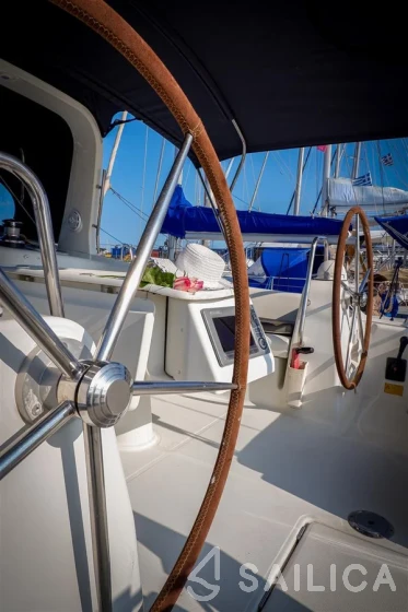 Oceanis 50 - Yacht Charter Sailica