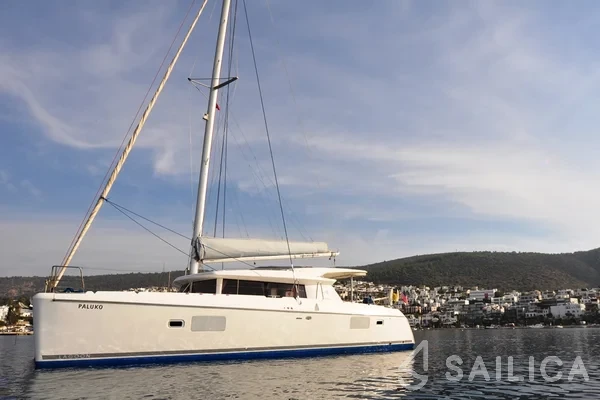 Lagoon 421 - Yacht Charter Sailica