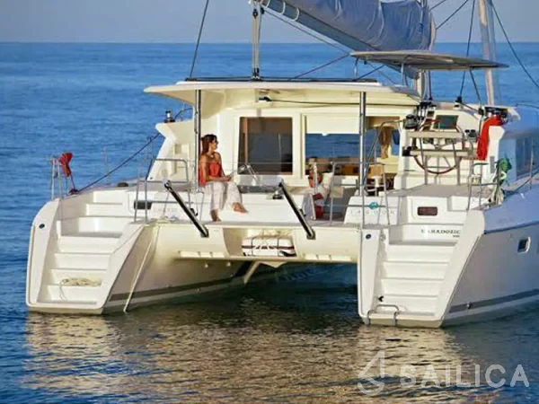 Lagoon 421 - Yacht Charter Sailica