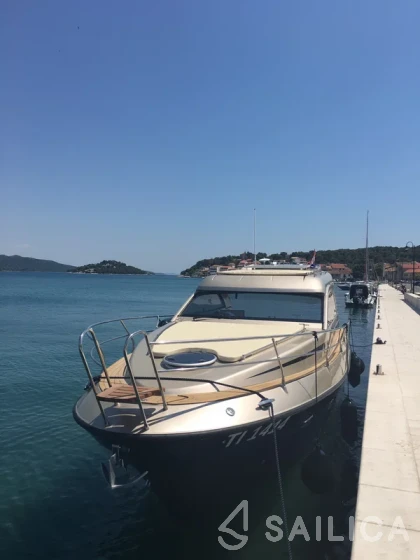 Mirakul 30 - Yacht Charter Sailica