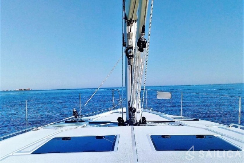 Bavaria C45 - Yacht Charter Sailica