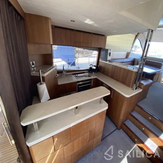 Galeon 550 Sky - Yacht Charter Sailica
