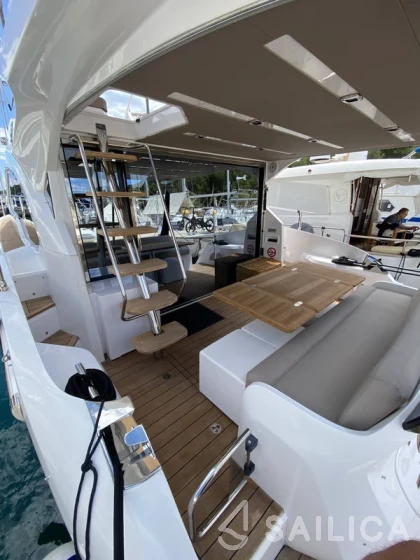 Sessa Fly 47 - Yacht Charter Sailica