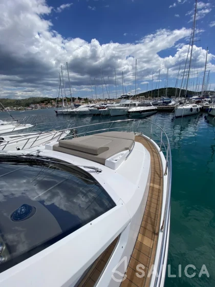 Sessa Fly 47 - Yacht Charter Sailica