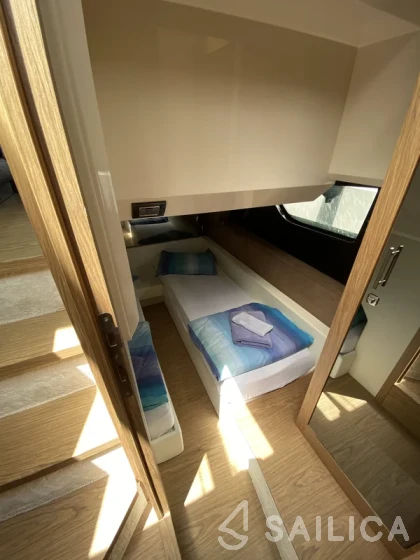 Sessa Fly 47 - Yacht Charter Sailica