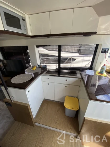 Sessa Fly 47 - Yacht Charter Sailica