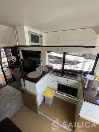 Sessa Fly 47 - Yacht Charter Sailica