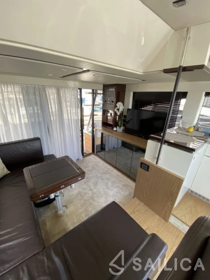 Sessa Fly 47 - Yacht Charter Sailica