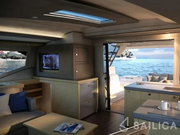 Astréa 42 - Yacht Charter Sailica