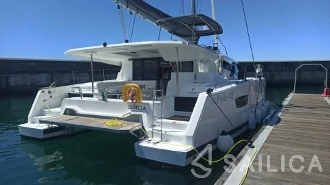 Astréa 42 - Yacht Charter Sailica
