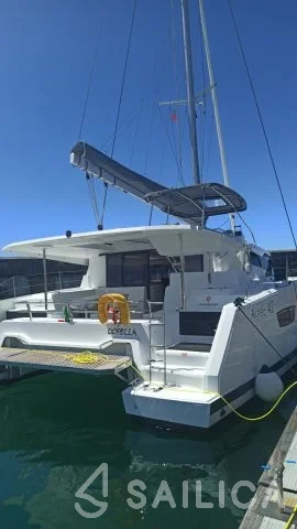 Astréa 42 - Yacht Charter Sailica