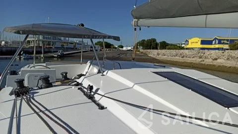 Astréa 42 - Yacht Charter Sailica