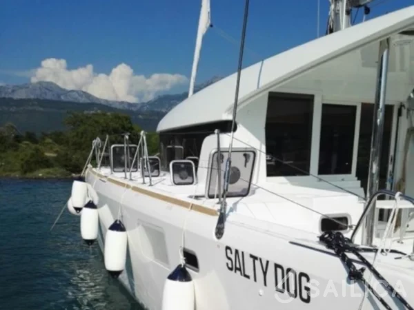 Lagoon 39 - Yacht Charter Sailica