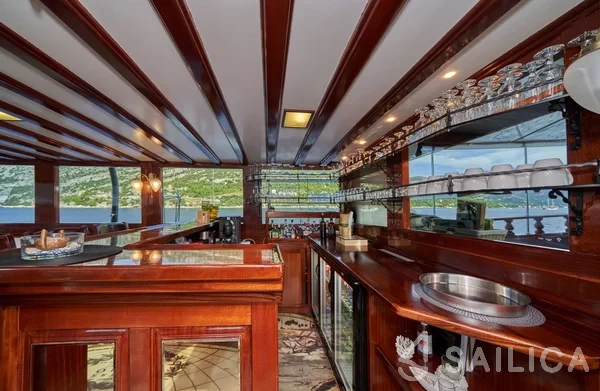 Gulet - Yacht Charter Sailica