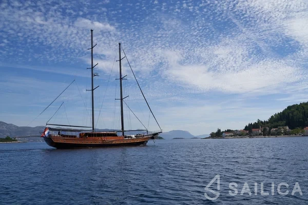 Gulet - Yacht Charter Sailica