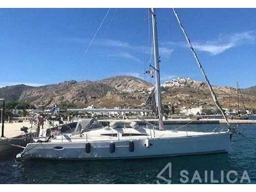 Elan 384 Impression - Yacht Charter Sailica