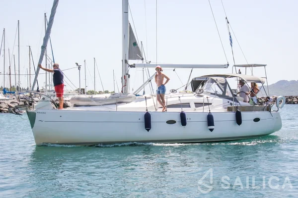 Elan 384 Impression - Yacht Charter Sailica