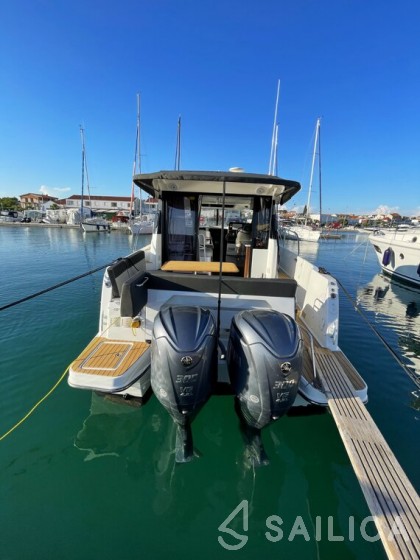 Merry Fisher 1095 - Yacht Charter Sailica
