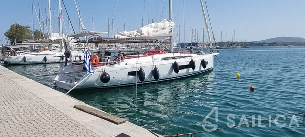 Oceanis 51.1 - Yacht Charter Sailica