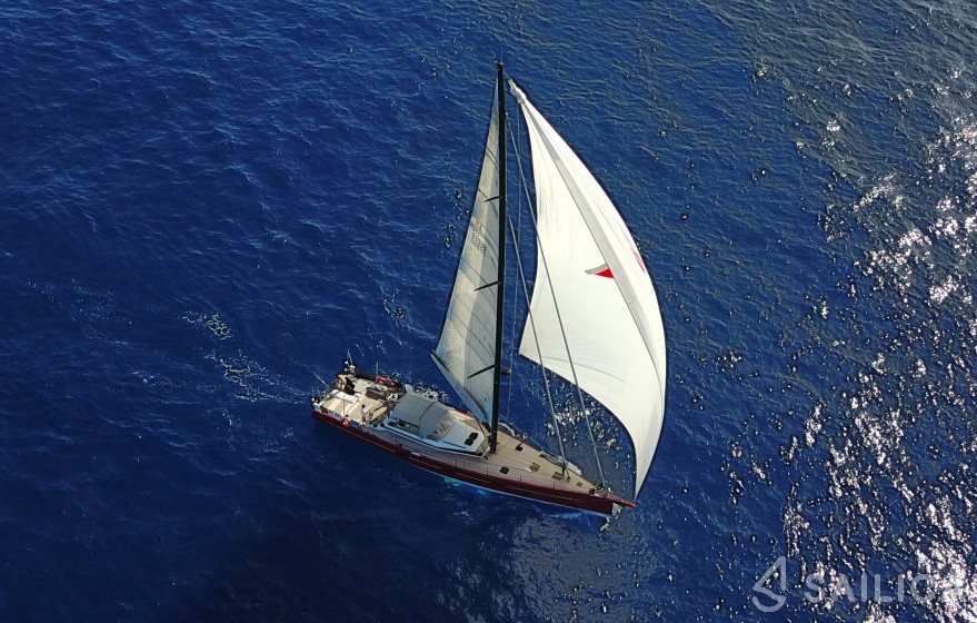 Vismara V71 - Yacht Charter Sailica