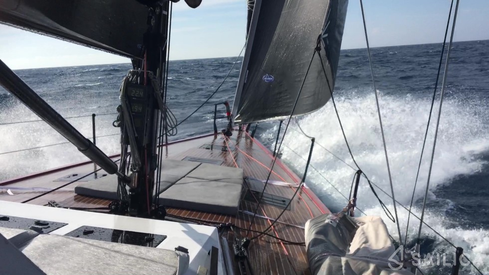 Vismara V71 - Yacht Charter Sailica