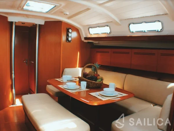 Cyclades 43.4 - Yacht Charter Sailica