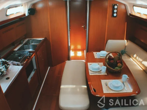 Cyclades 43.4 - Yacht Charter Sailica