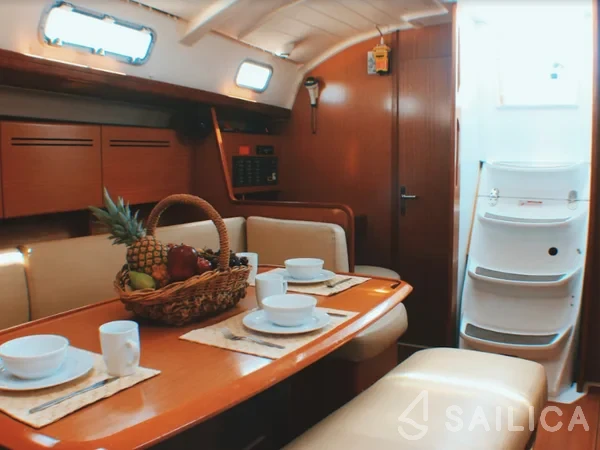 Cyclades 43.4 - Yacht Charter Sailica
