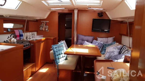 Oceanis 46 - Yacht Charter Sailica