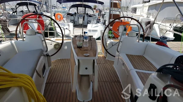Oceanis 46 - Yacht Charter Sailica
