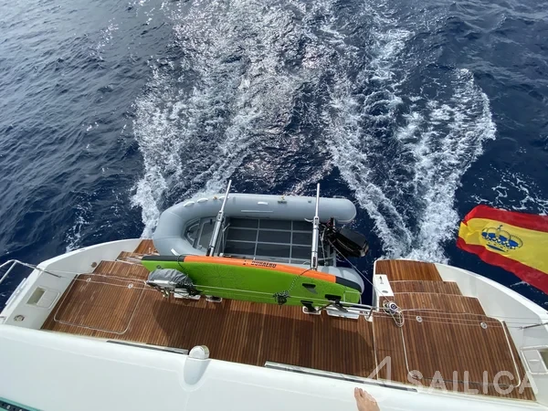 Lagoon 450  Flybridge - Yacht Charter Sailica