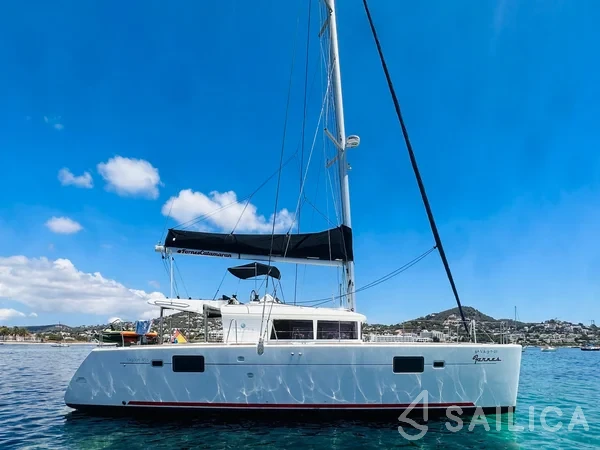 Lagoon 450  Flybridge - Yacht Charter Sailica