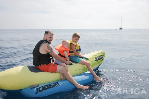 Sunreef 60 - Yacht Charter Sailica