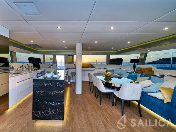 Sunreef 60 - Yacht Charter Sailica