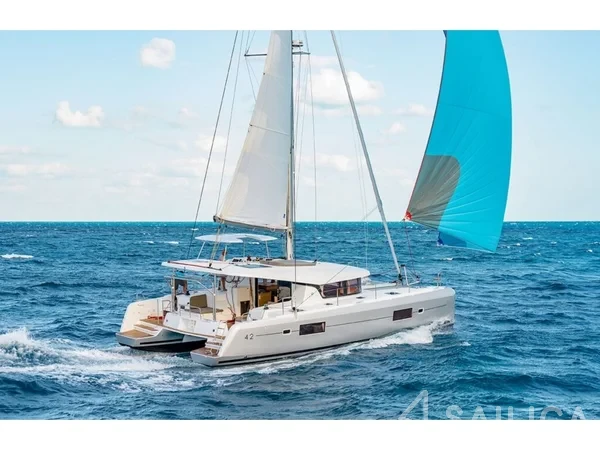 Lagoon 42 - Yacht Charter Sailica